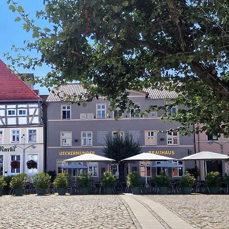 Hotel Am Markt & Brauhaus Stadtkrug Ueckermünde Eksteriør billede