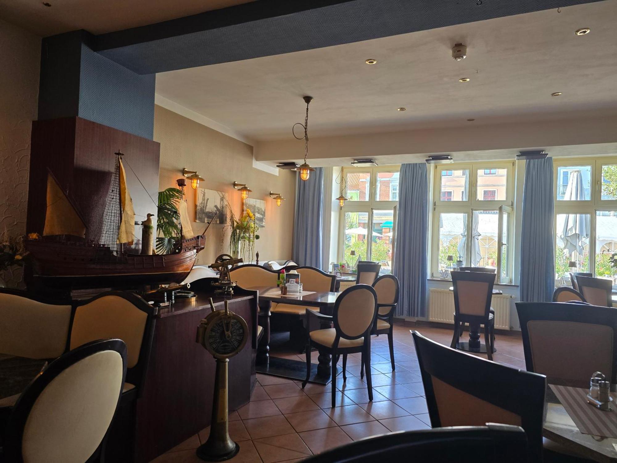 Hotel Am Markt & Brauhaus Stadtkrug Ueckermünde Eksteriør billede