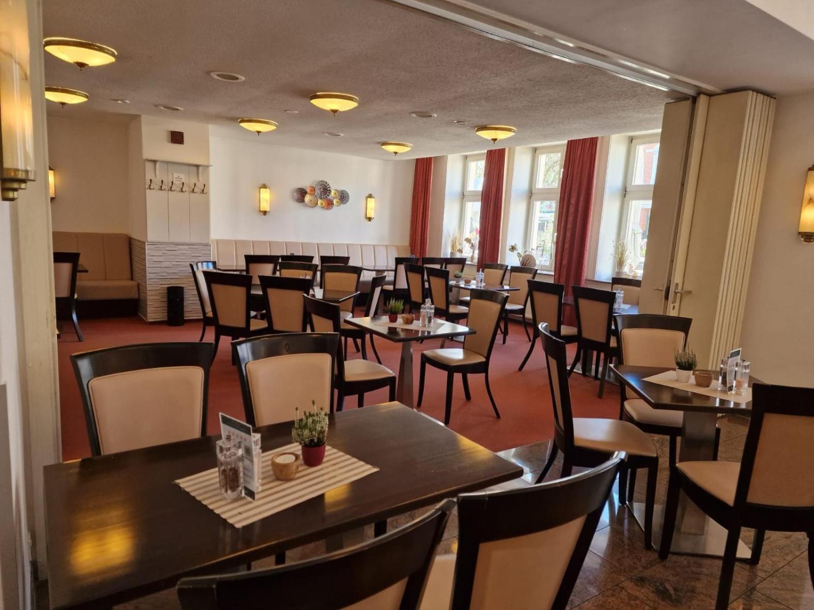 Hotel Am Markt & Brauhaus Stadtkrug Ueckermünde Eksteriør billede